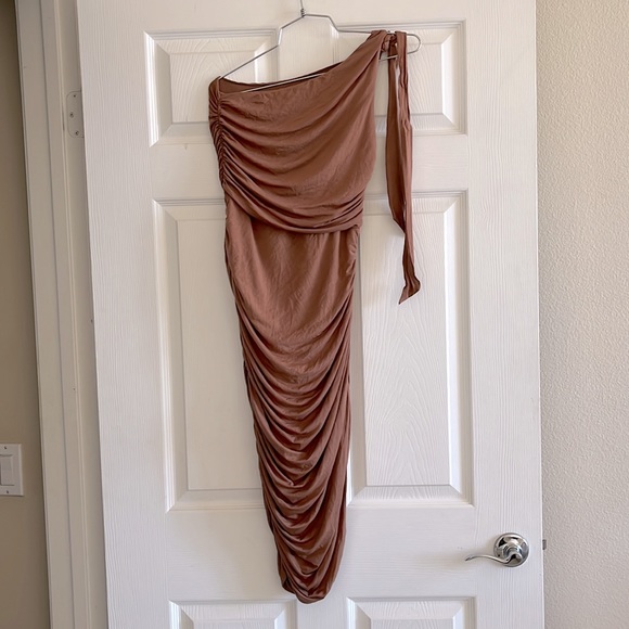 MAJORELLE Montreal Dress in Milk Chocolate - Picture 4 of 9